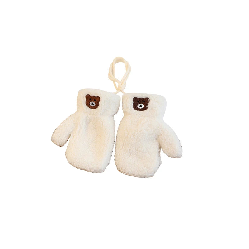Bäriges Winterset für Babys: Kuschelschal & Handschuhe